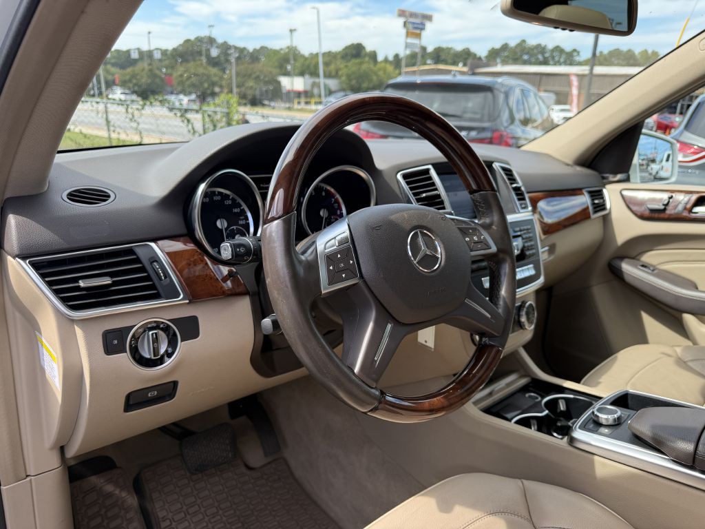 2013 Mercedes-Benz M-Class Image 9