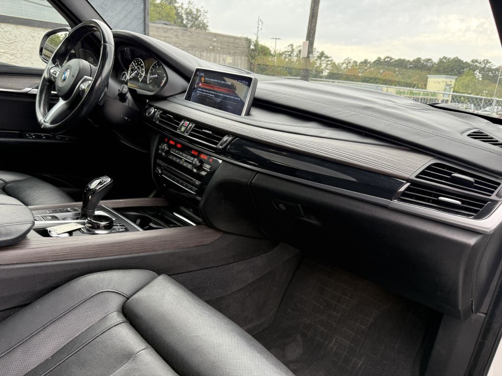 2017 BMW X5 Image 19