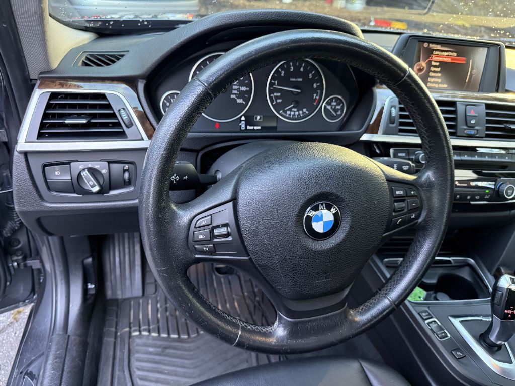 2016 BMW 3 Series Image 8