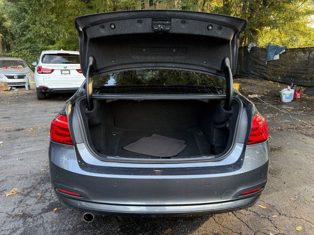 2016 BMW 3 Series Image 8