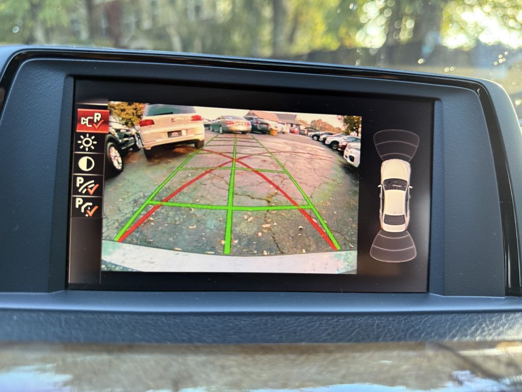 2016 BMW 3 Series Image 15