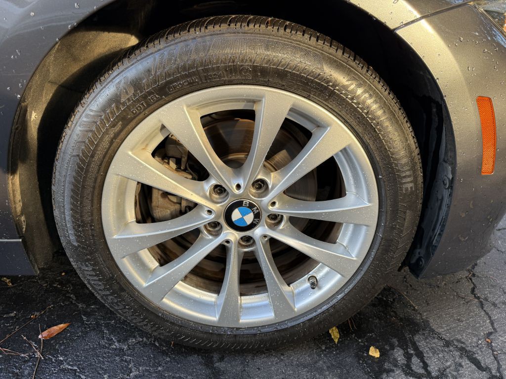 2016 BMW 3 Series Image 20