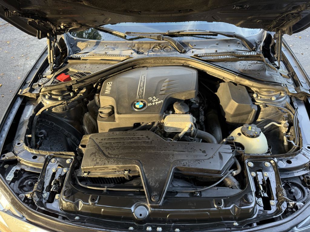 2016 BMW 3 Series Image 21