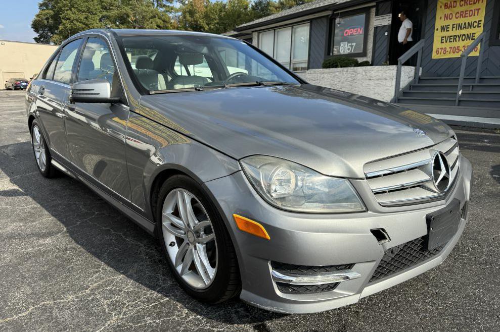 2012 Mercedes-Benz C-Class Image 4