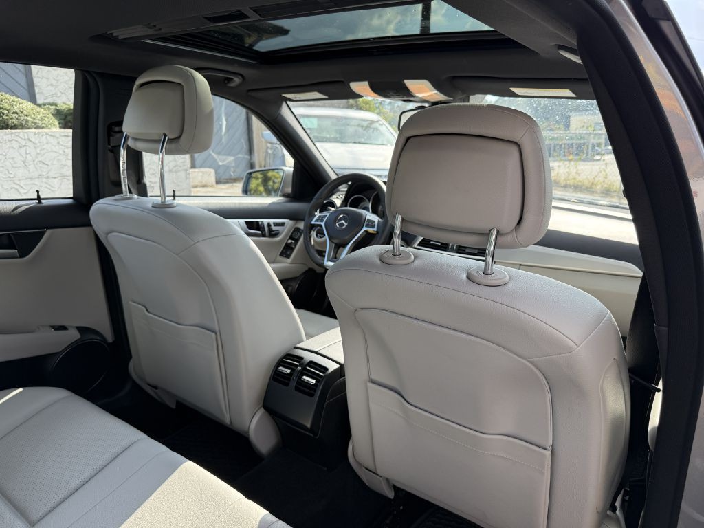 2012 Mercedes-Benz C-Class Image 15