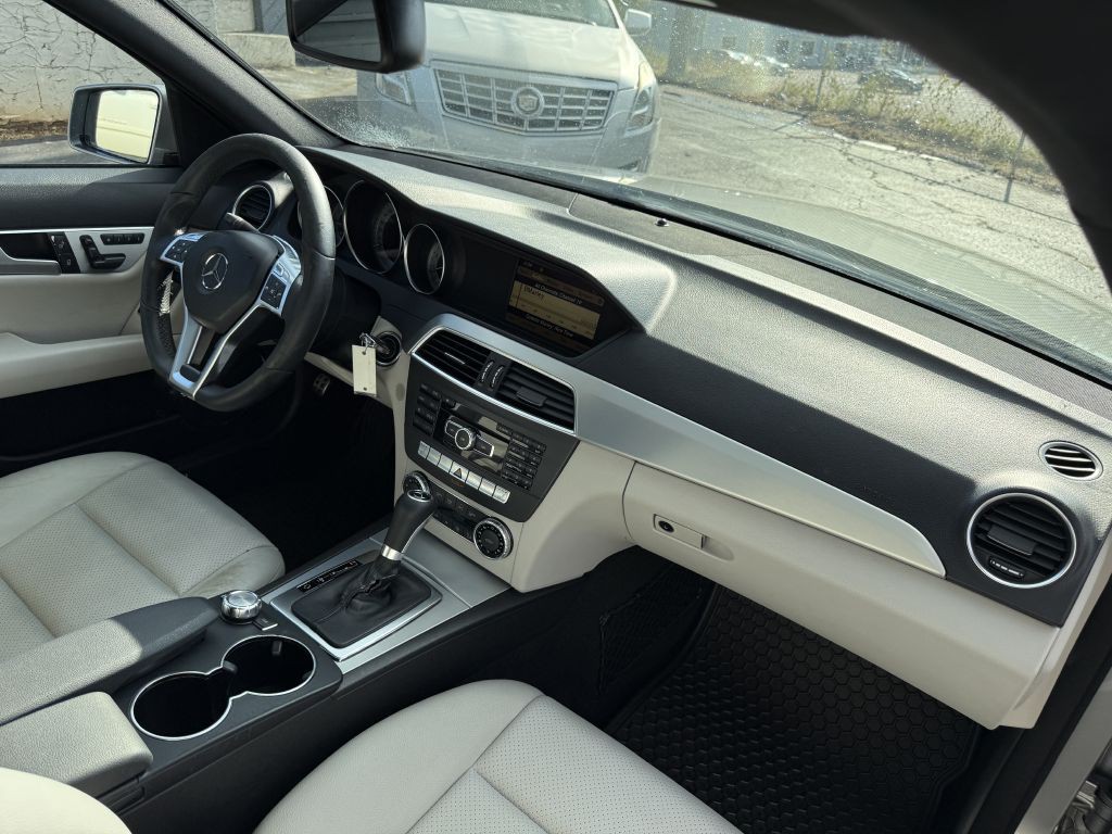 2012 Mercedes-Benz C-Class Image 18