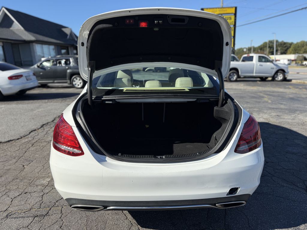 2015 Mercedes-Benz C-Class Image 11
