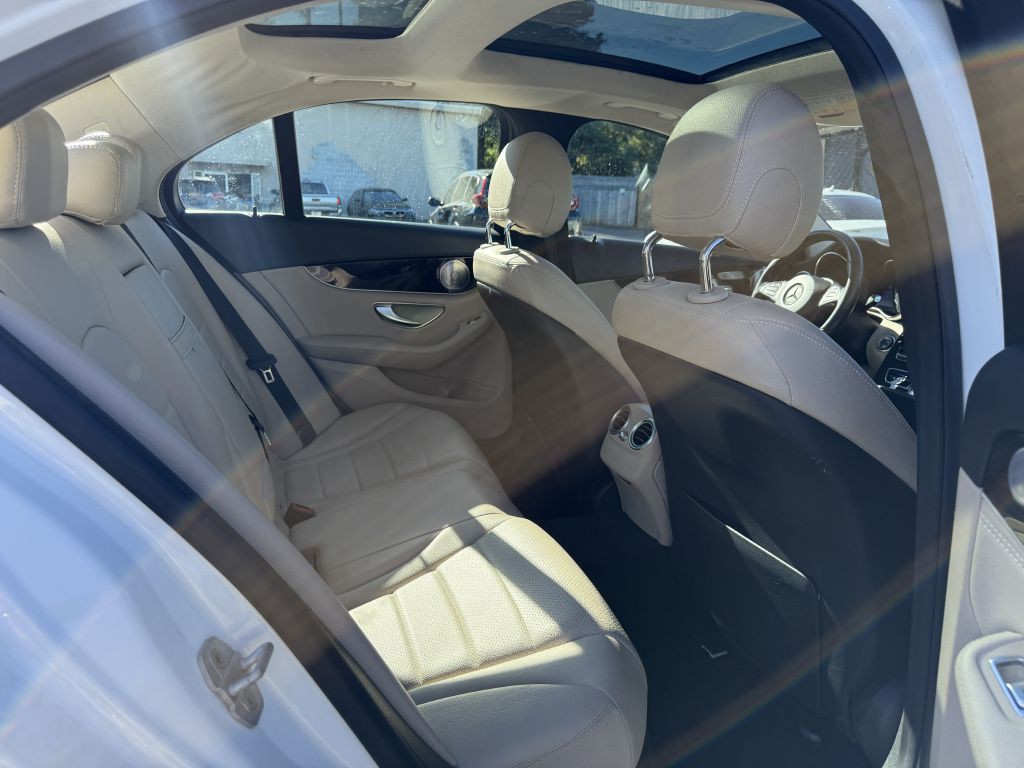 2015 Mercedes-Benz C-Class Image 12