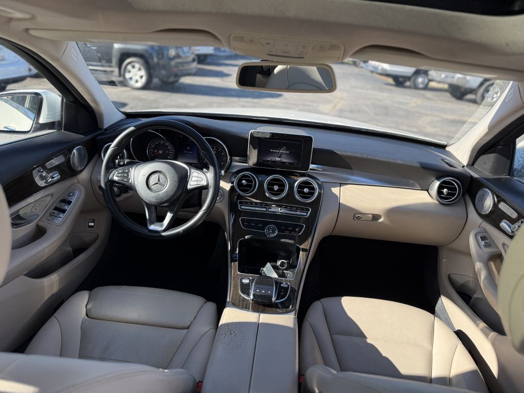 2015 Mercedes-Benz C-Class Image 14