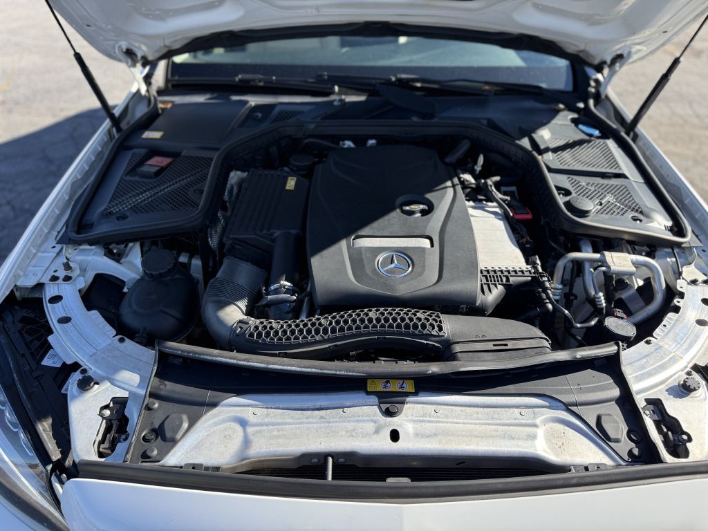 2015 Mercedes-Benz C-Class Image 19