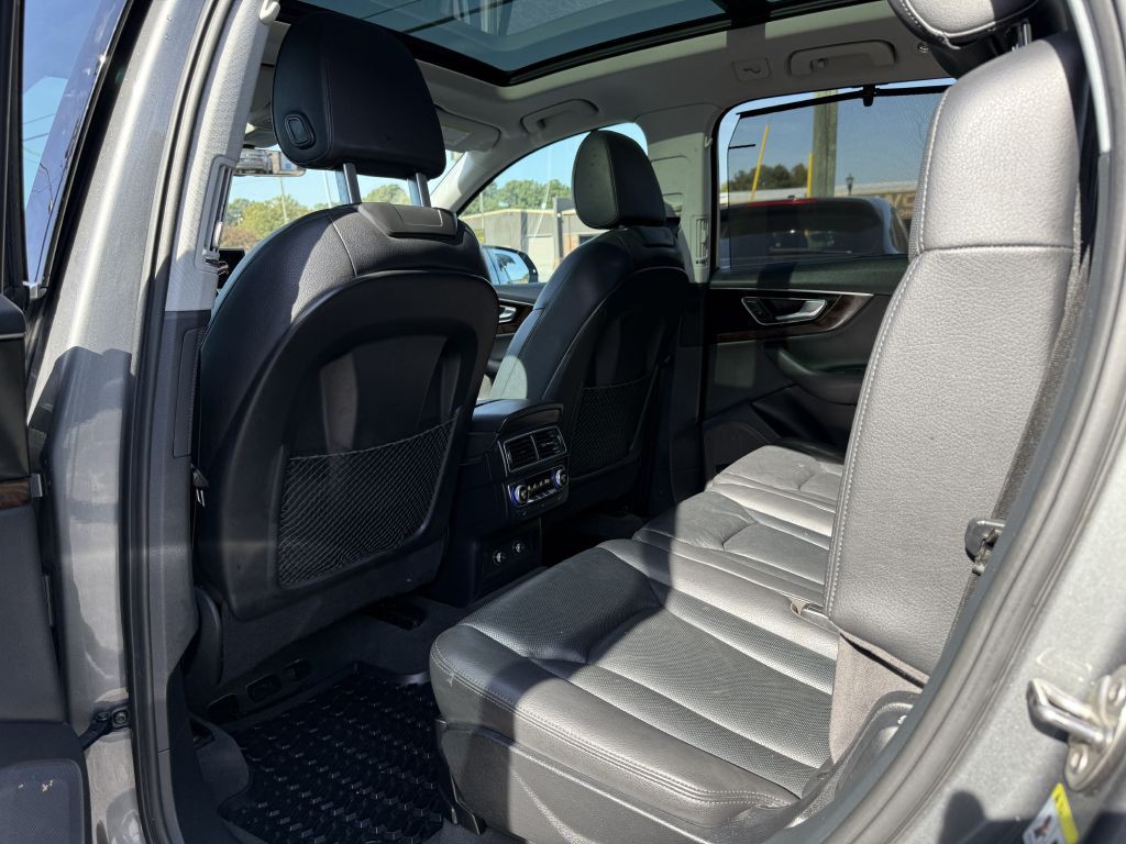 2018 Audi Q7 Image 11