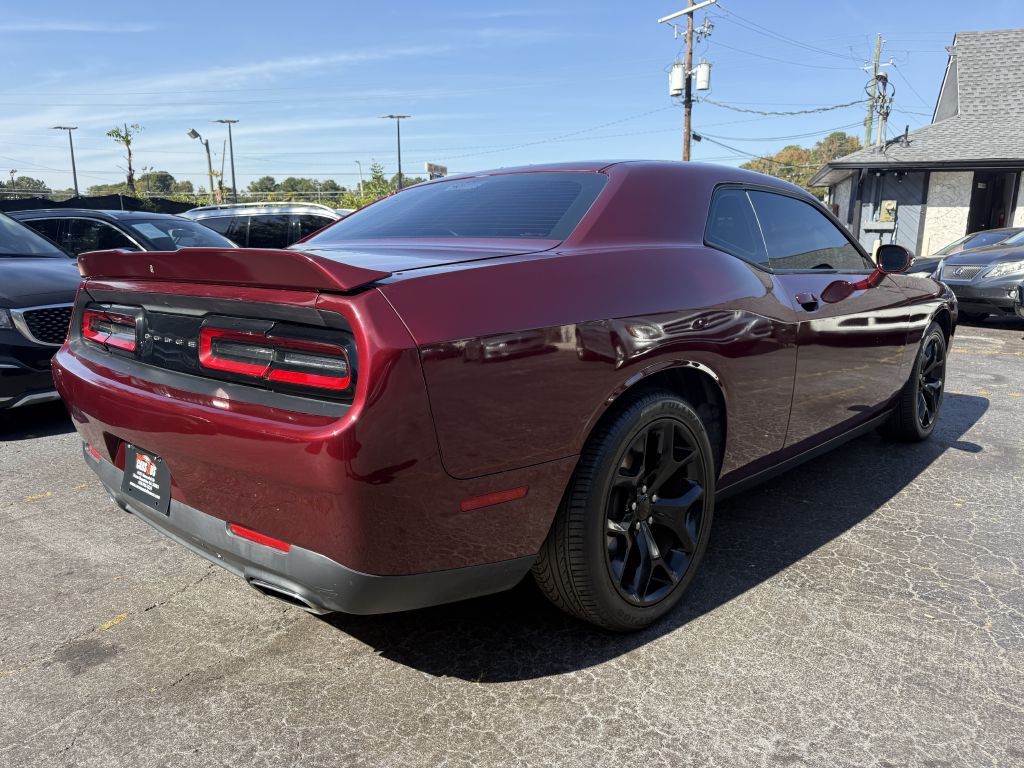 2017 Dodge Challenger Image 4