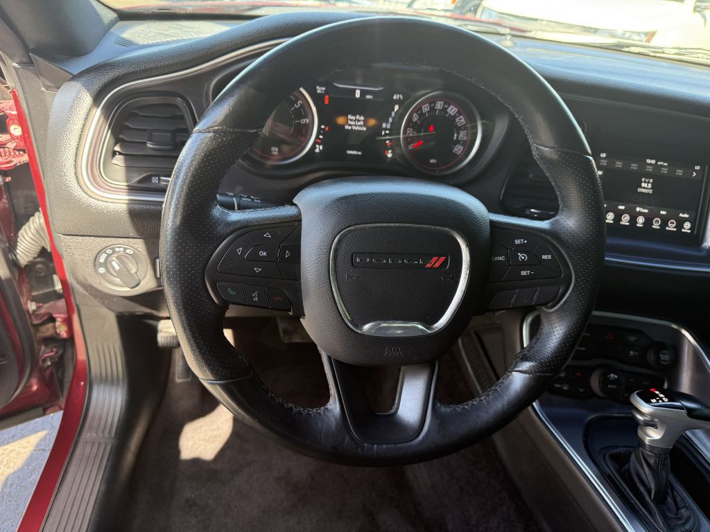 2017 Dodge Challenger Image 8