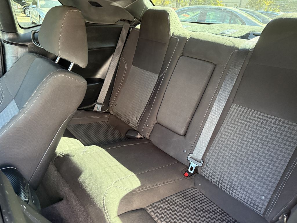 2017 Dodge Challenger Image 11