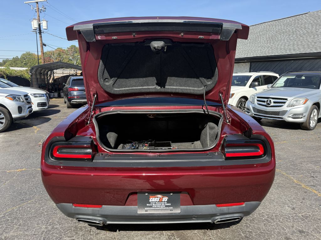 2017 Dodge Challenger Image 12