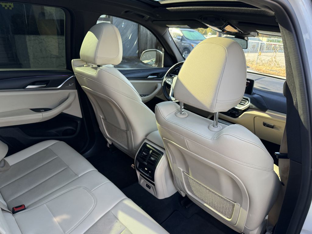 2022 BMW X3 Image 17