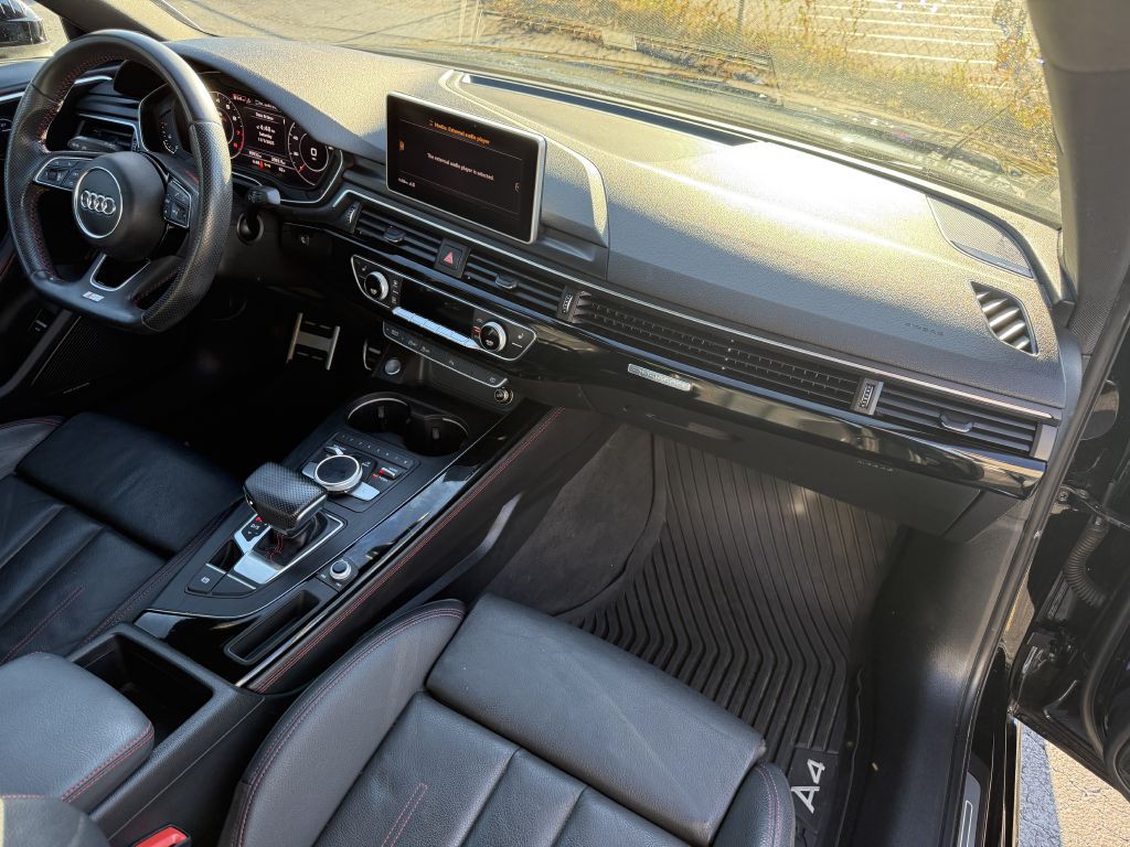 2018 Audi A4 Image 16