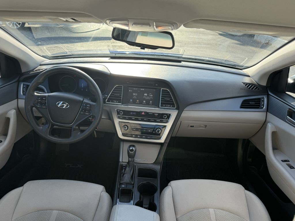 2016 Hyundai Sonata Image 17
