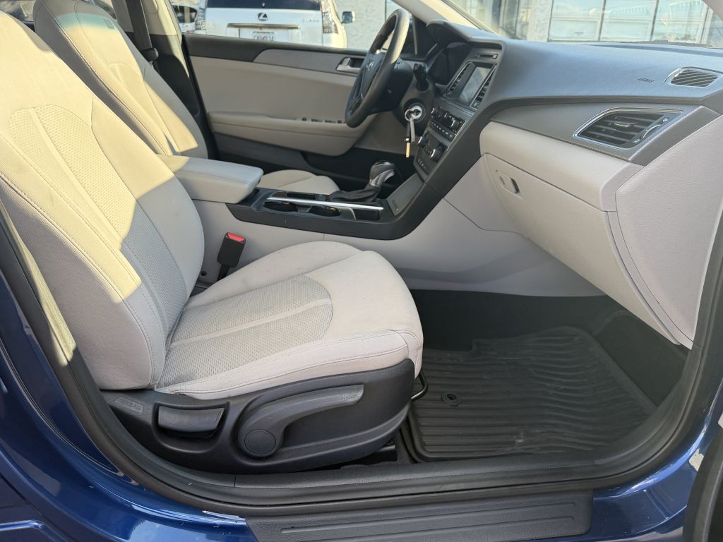 2016 Hyundai Sonata Image 18