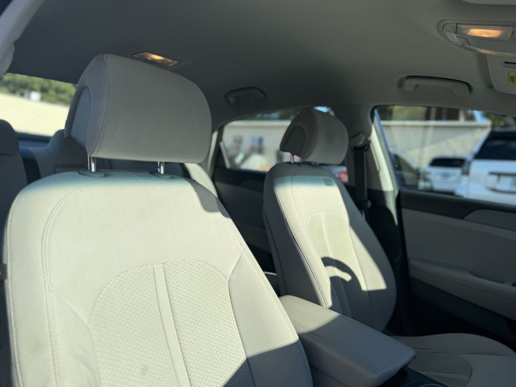 2016 Hyundai Sonata Image 19