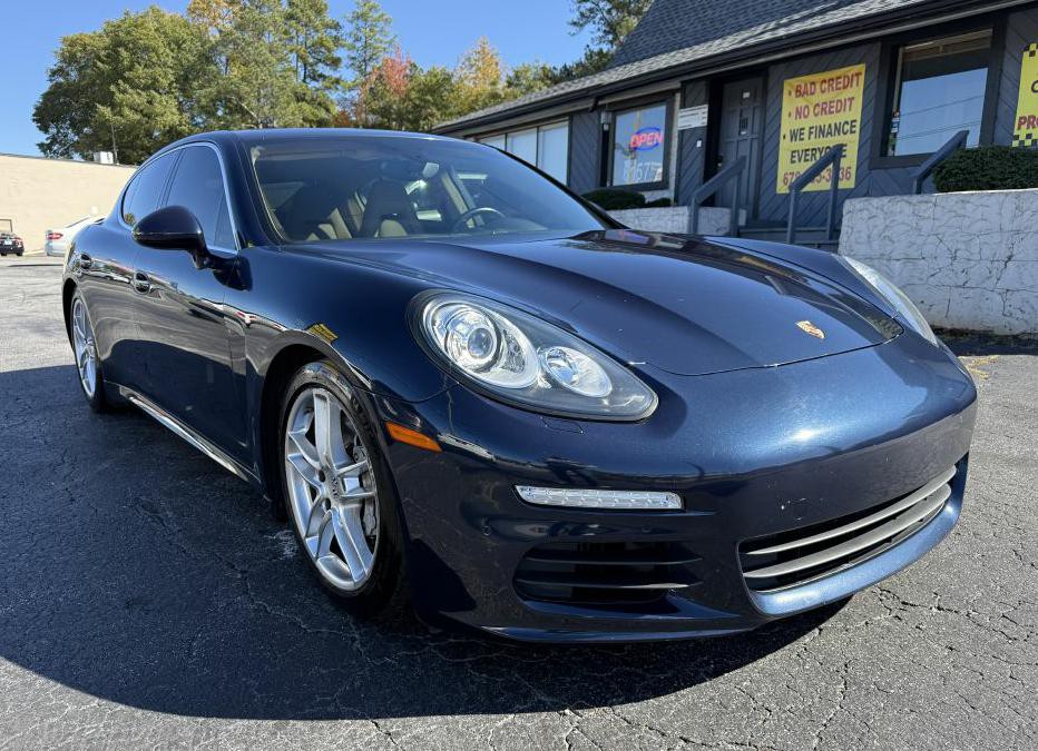 2015 Porsche Panamera Image 4