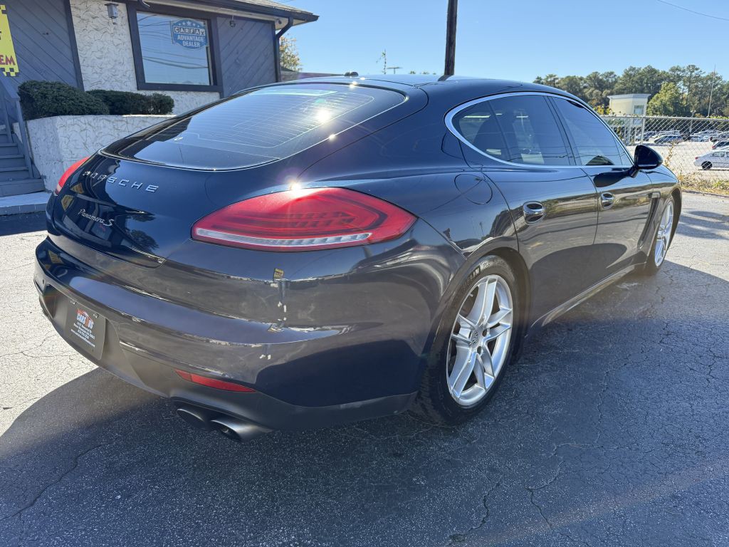 2015 Porsche Panamera Image 5