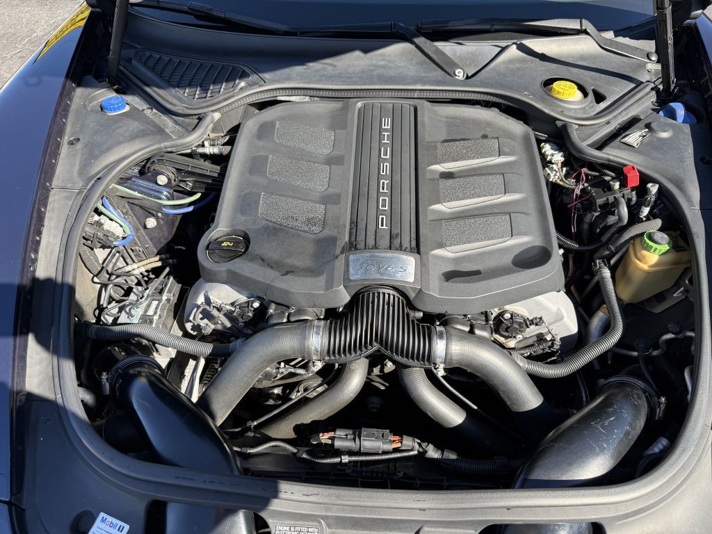 2015 Porsche Panamera Image 23