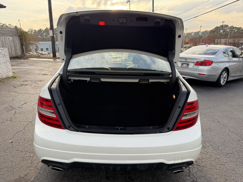 2012 Mercedes-Benz C-Class Image 8