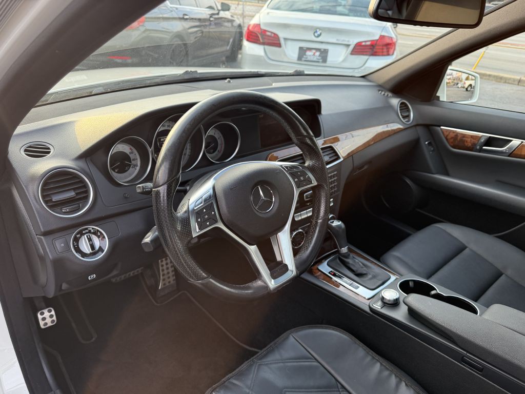 2012 Mercedes-Benz C-Class Image 11