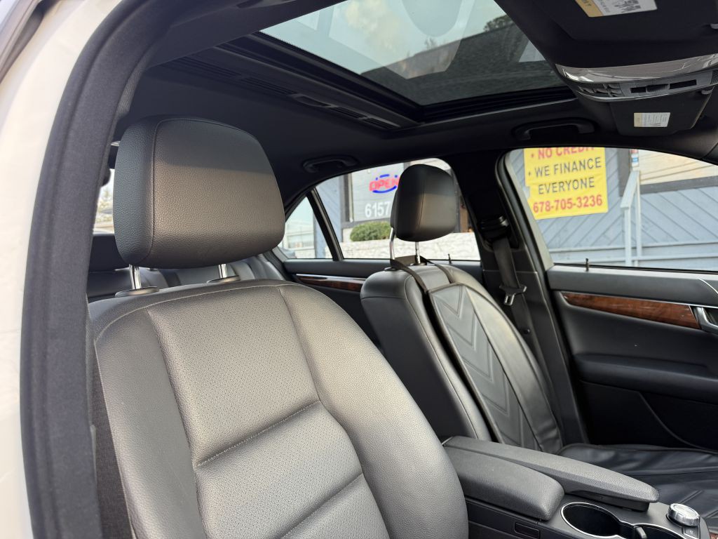 2012 Mercedes-Benz C-Class Image 17