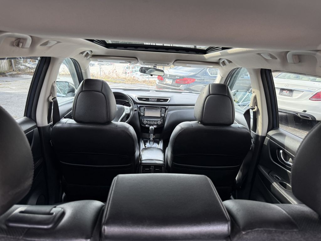 2016 Nissan Rogue Image 14