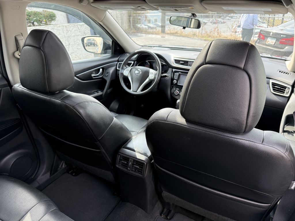 2016 Nissan Rogue Image 16