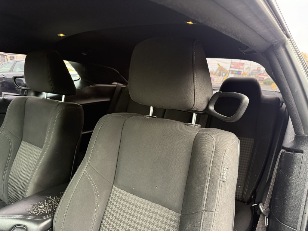 2019 Dodge Challenger Image 12