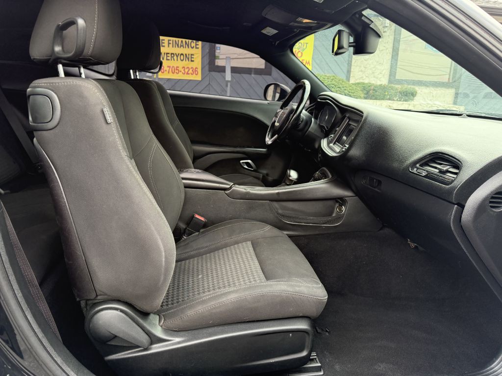 2019 Dodge Challenger Image 14