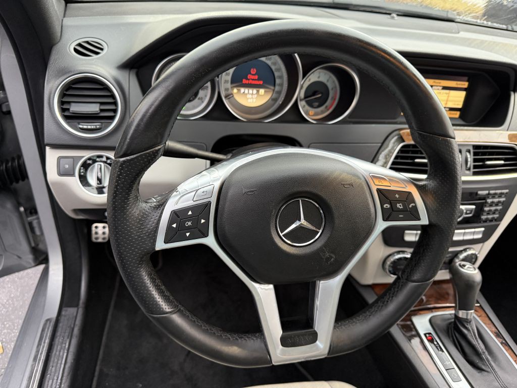 2012 Mercedes-Benz C-Class Image 10