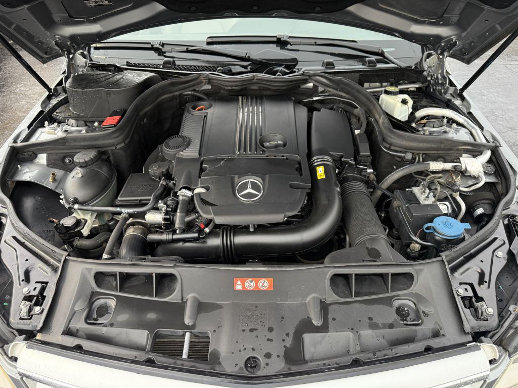 2012 Mercedes-Benz C-Class Image 20
