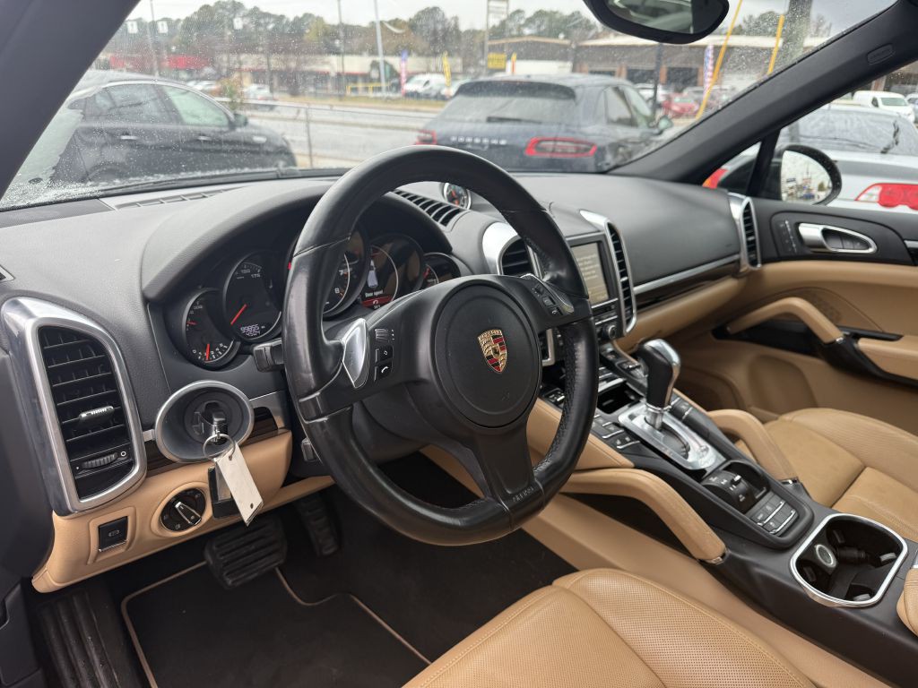 2014 Porsche Cayenne Image 11