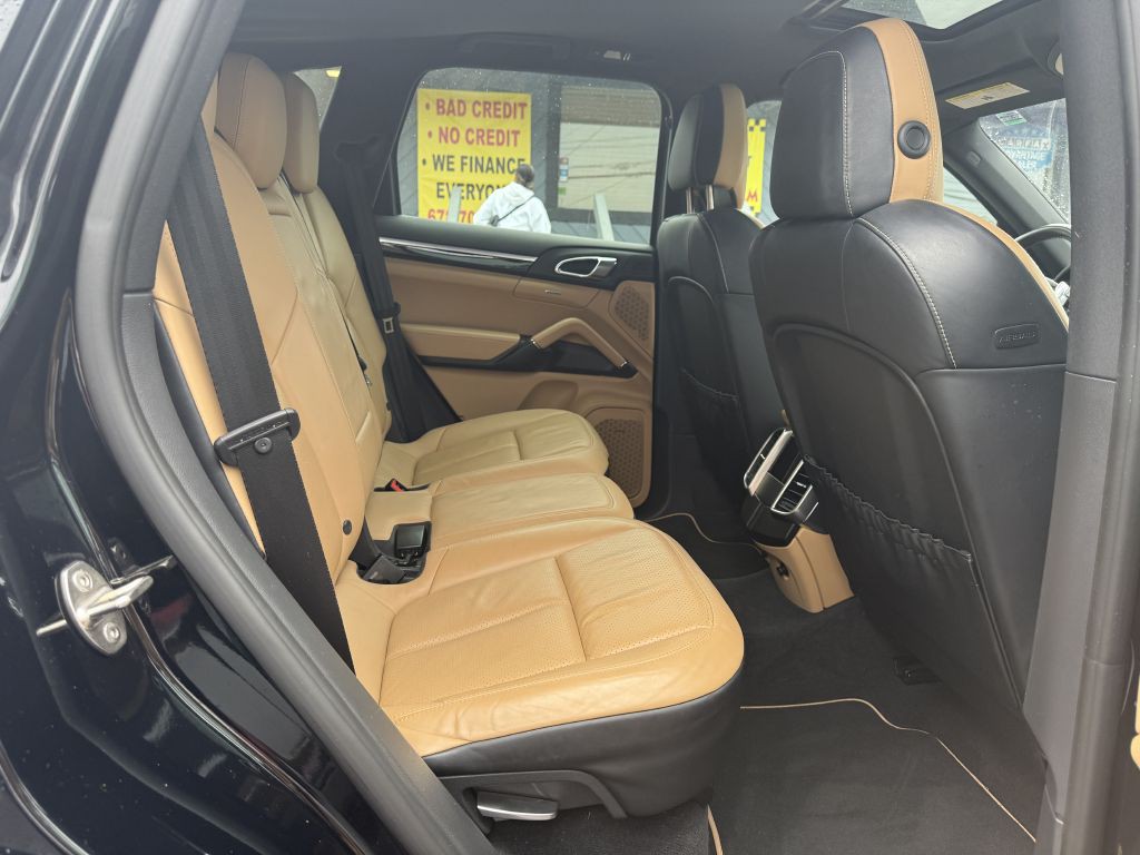2014 Porsche Cayenne Image 14