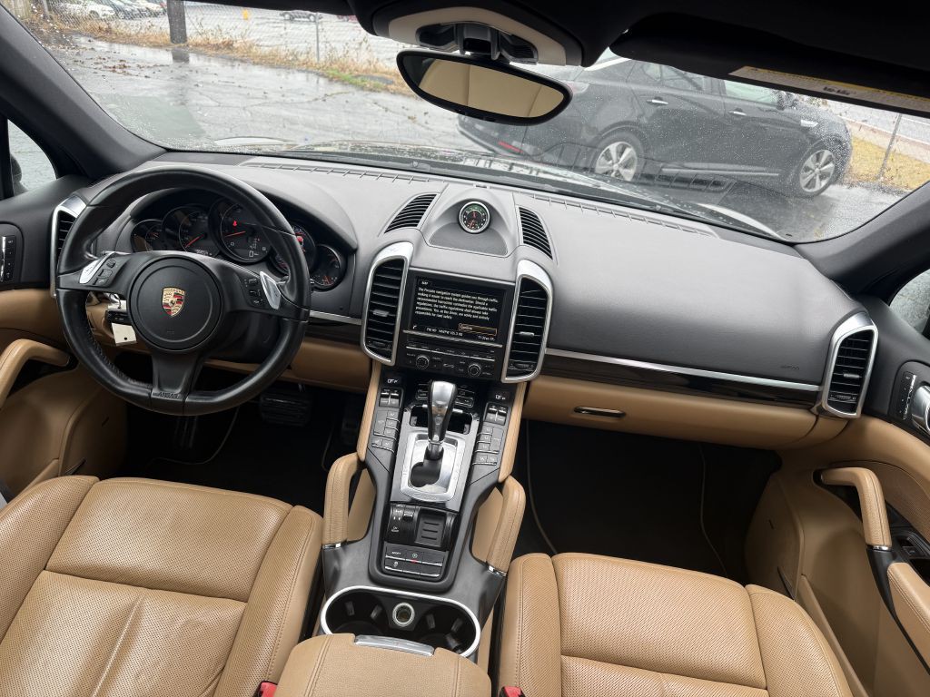 2014 Porsche Cayenne Image 17
