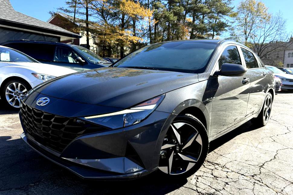 2023 Hyundai Elantra Image 1