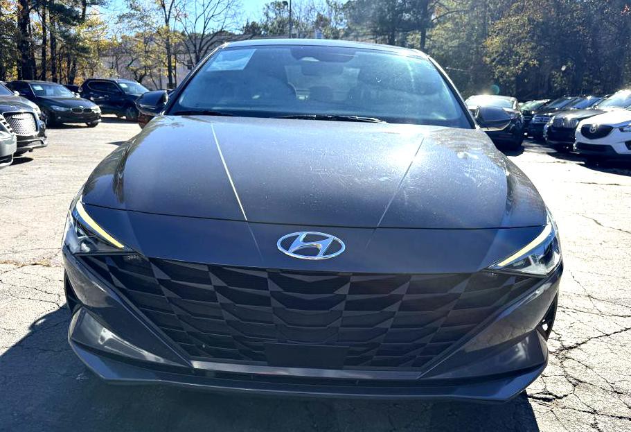 2023 Hyundai Elantra Image 2