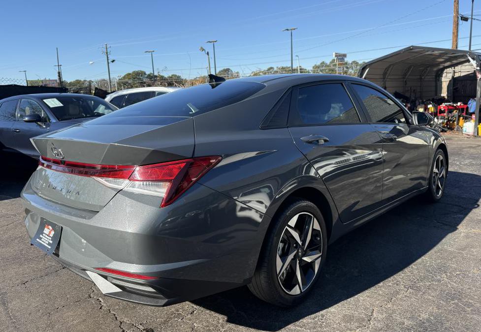 2023 Hyundai Elantra Image 4