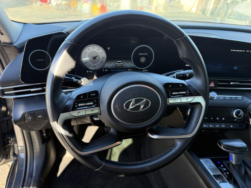 2023 Hyundai Elantra Image 8