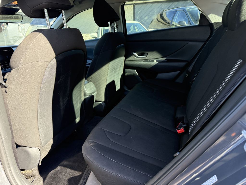 2023 Hyundai Elantra Image 11
