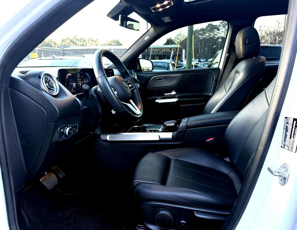 2022 Mercedes-Benz GLB Image 7