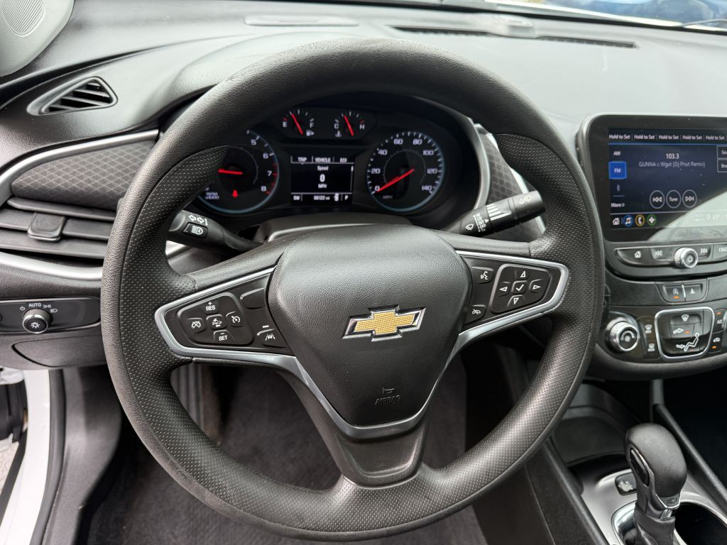 2023 Chevrolet Malibu Image 9