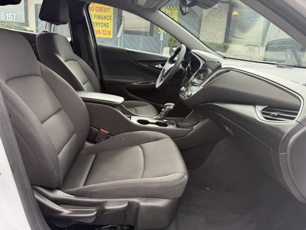 2023 Chevrolet Malibu Image 16