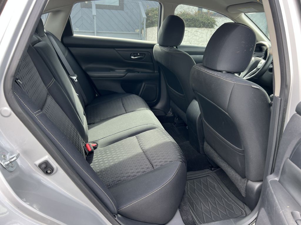 2016 Nissan Altima Image 13