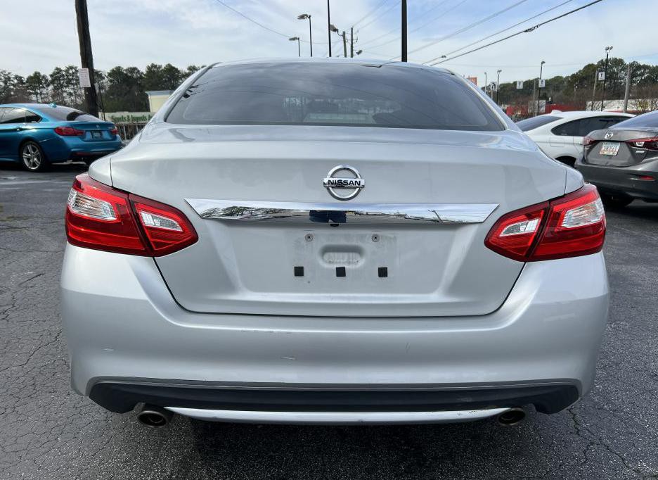 2016 Nissan Altima Image 5
