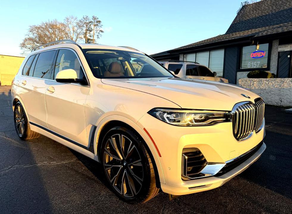 2020 BMW X7 Image 3